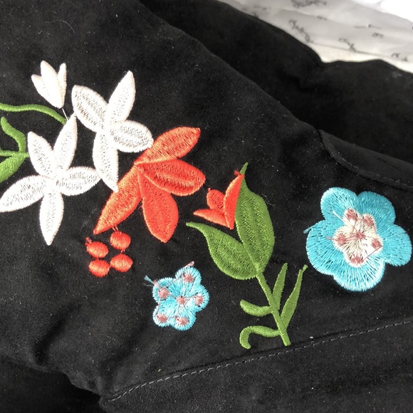 Brand new embroidered over the knee boots - Picture 5 of 5